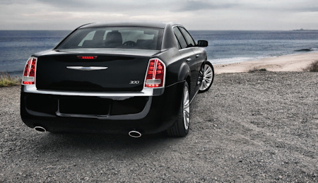 Chrysler 300C 2011 3
