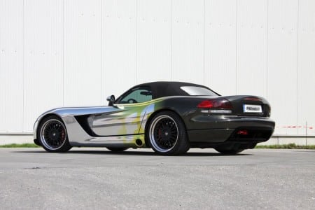 Chrysler Viper & BMW 7er F01 voll verchromt 3 Chrysler Viper chromfolie_2