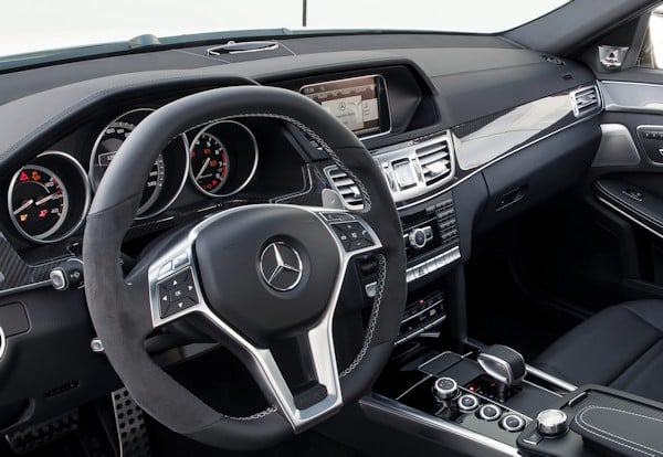 Mercedes E-Klasse Splitview Armaturenbrett