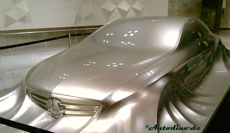 Im Mercedes Museum