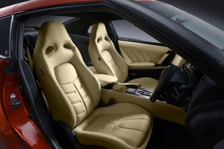 2014 Nissan GT-R Innenraum Foto