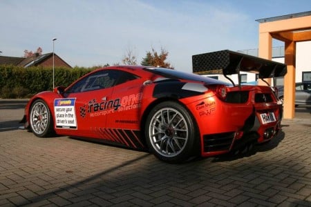 Konzentration auf das Wesentliche: Motorsport 5 Ferrari-458-competition Tuning Foto: racing-one