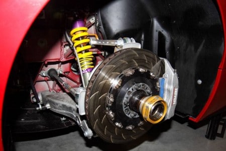 Konzentration auf das Wesentliche: Motorsport 6 Ferrari-458-competition Tuning Foto: racing-one