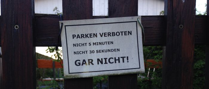 parken verboten schild