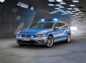 neuer VW Passat Polizeiauto