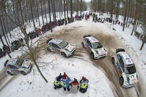 Rallye Schweden 2015 - 6,5 Millimeter Schweden-Spikes sind Drifters Liebling 2 Sebastien Ogier Julien Ingrassia im VW Polo R WRC