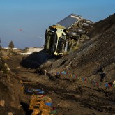 VIDEO: Was passiert, wenn ein 4-jähriges Mädchen einen Volvo Truck lenkt 2 Volvo FMX Truck