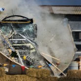 VIDEO: Was passiert, wenn ein 4-jähriges Mädchen einen Volvo Truck lenkt 3 Volvo FMX Truck