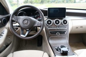 Mercedes-Benz C 350 e Innenraum