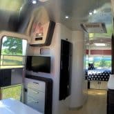 Airstream 684 Caravan