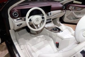 Mercedes-Benz E-Class Cabriolet Innenraum