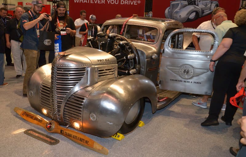 Plymouth Pick-up mit Flugzeugmotor