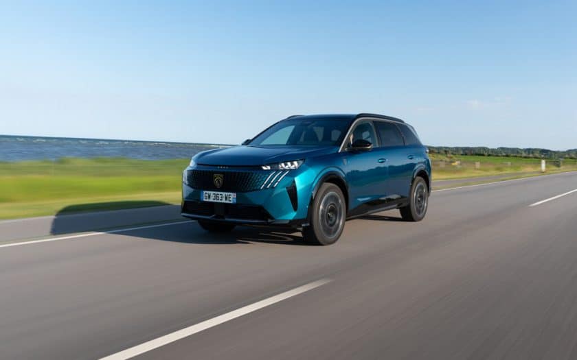 Peugeot E 5008 Dual Motor Test 7