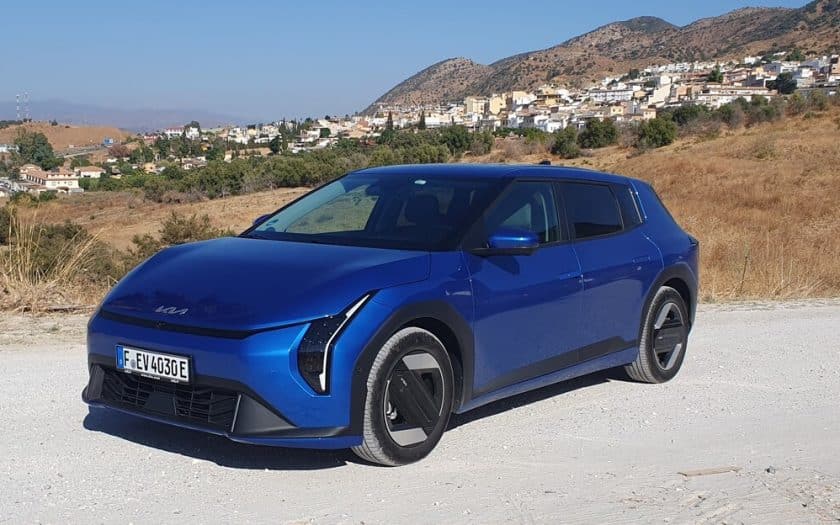 KIA EV4 1
