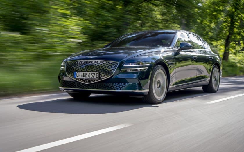 Test Genesis Electrified G80