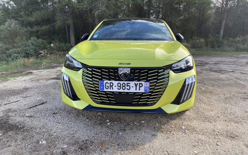Peugeot 208 2024 3