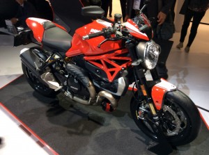 Ducati Monster 1200 R   