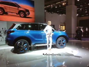 suzuki-suv-messehostess_2
