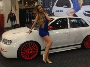 essen-motor-show2012_girls3bearb