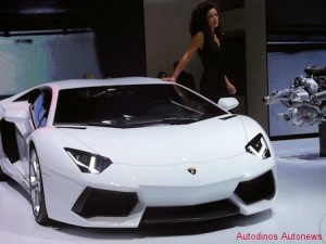 iaa-hostess-lamborghini