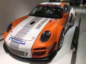 Hybrid Porsche GT3 R  