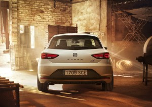 SEAT-Leon-CUPRA-290-2016 4    